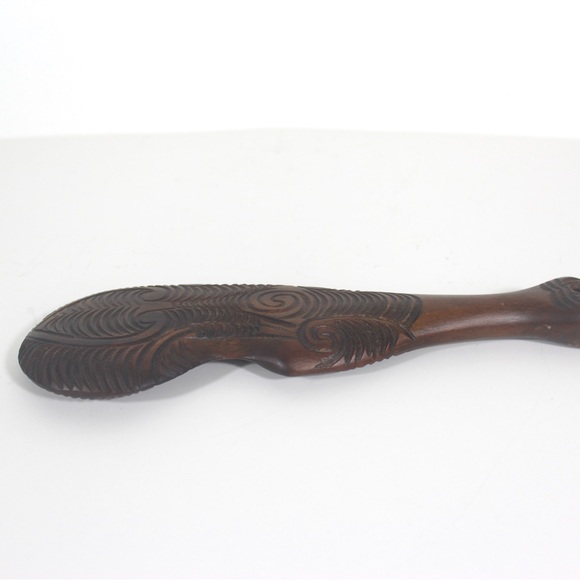 Vintage Maori Wahaika Club Carved Wood Patu Ceremonial New Zealand Art - Picture 7 of 10